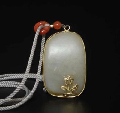 37G Chinese Carved Nephrite Jade Pendant w/ flower