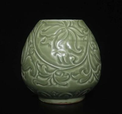 Old Fine Chinese Yue Kiln Pot Jar w/flower