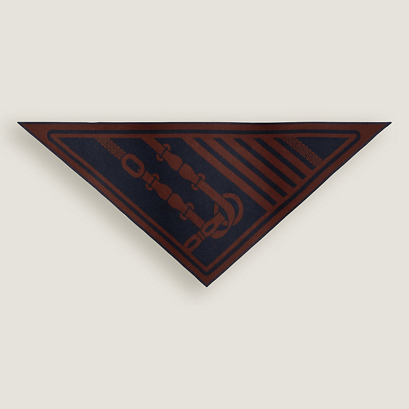 Coaching double face triangle scarf