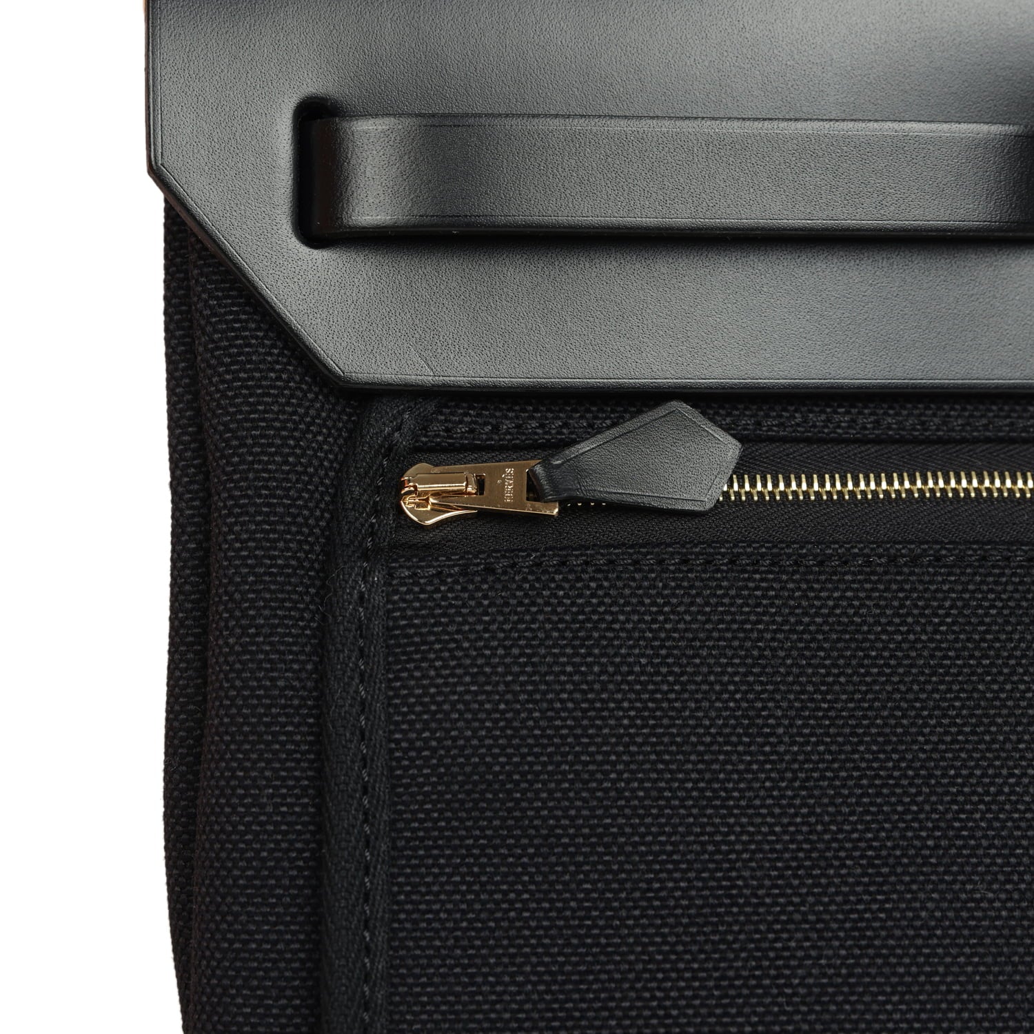 Hermes Herbag Zip 31 PM Black Toile Militaire Canvas, Vache Hunter Gold Hardware