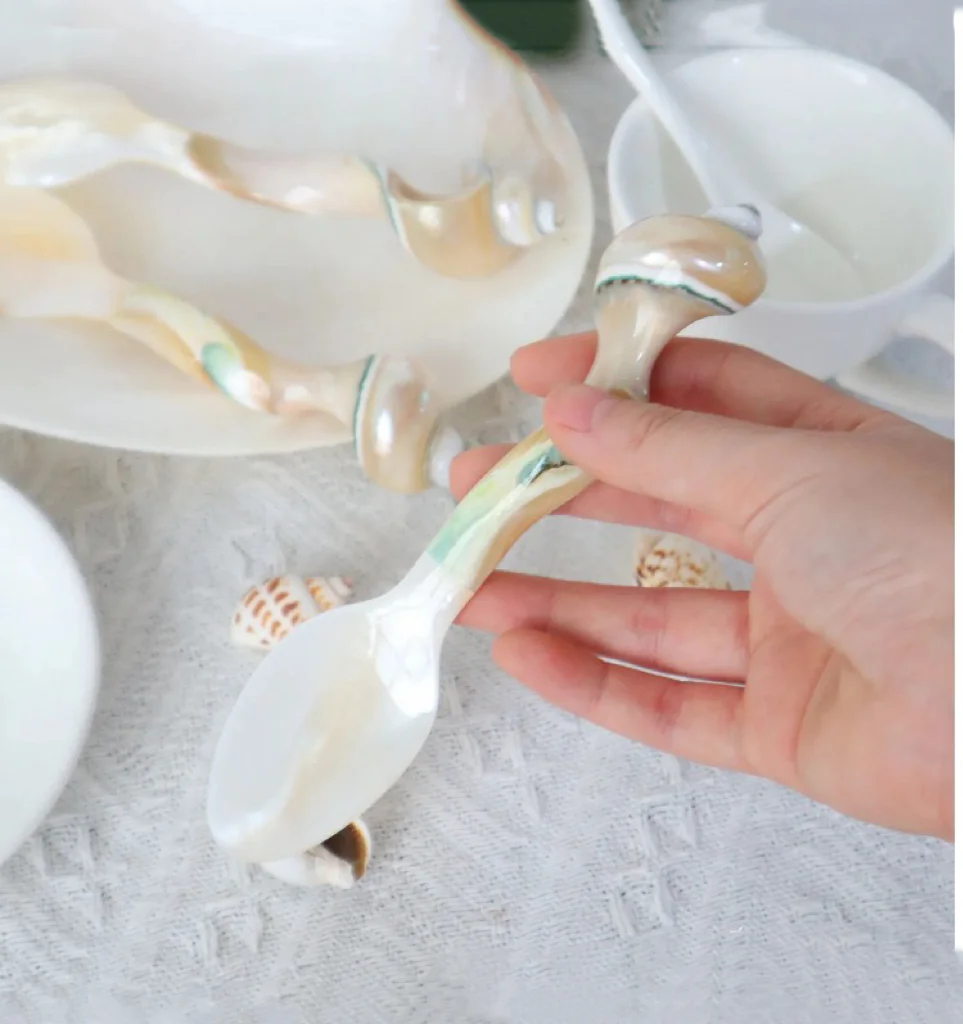 Natural Conch Shell Dinner Spoon - Handcrafted 1 Piece, Eco-Friendly Tableware