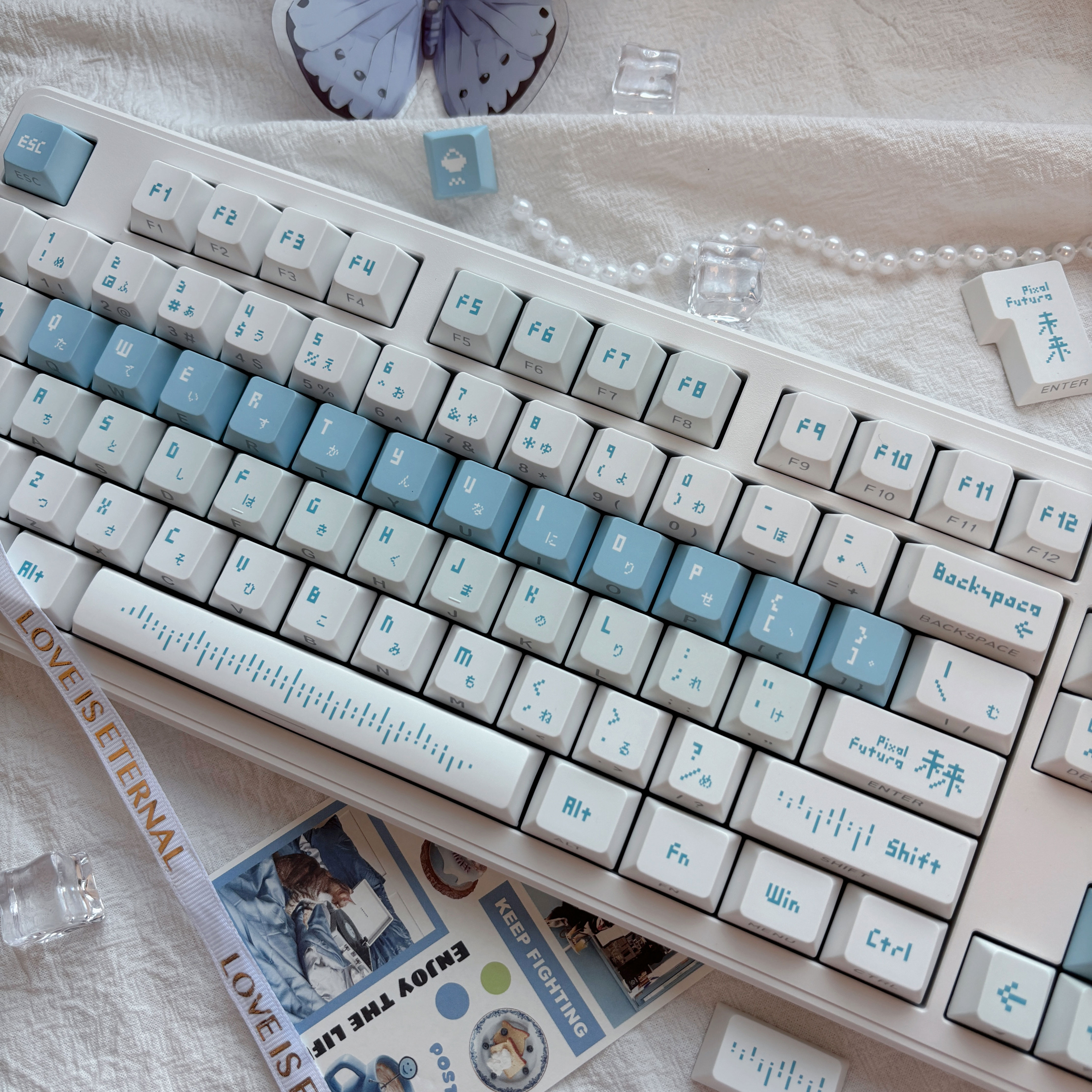 「Pixel·Snow」- PixelFuture SnowMiku PBT Cherry Profile 5-Side Dye-Sublimation Keycap Set – Shine-Through Mini Kit