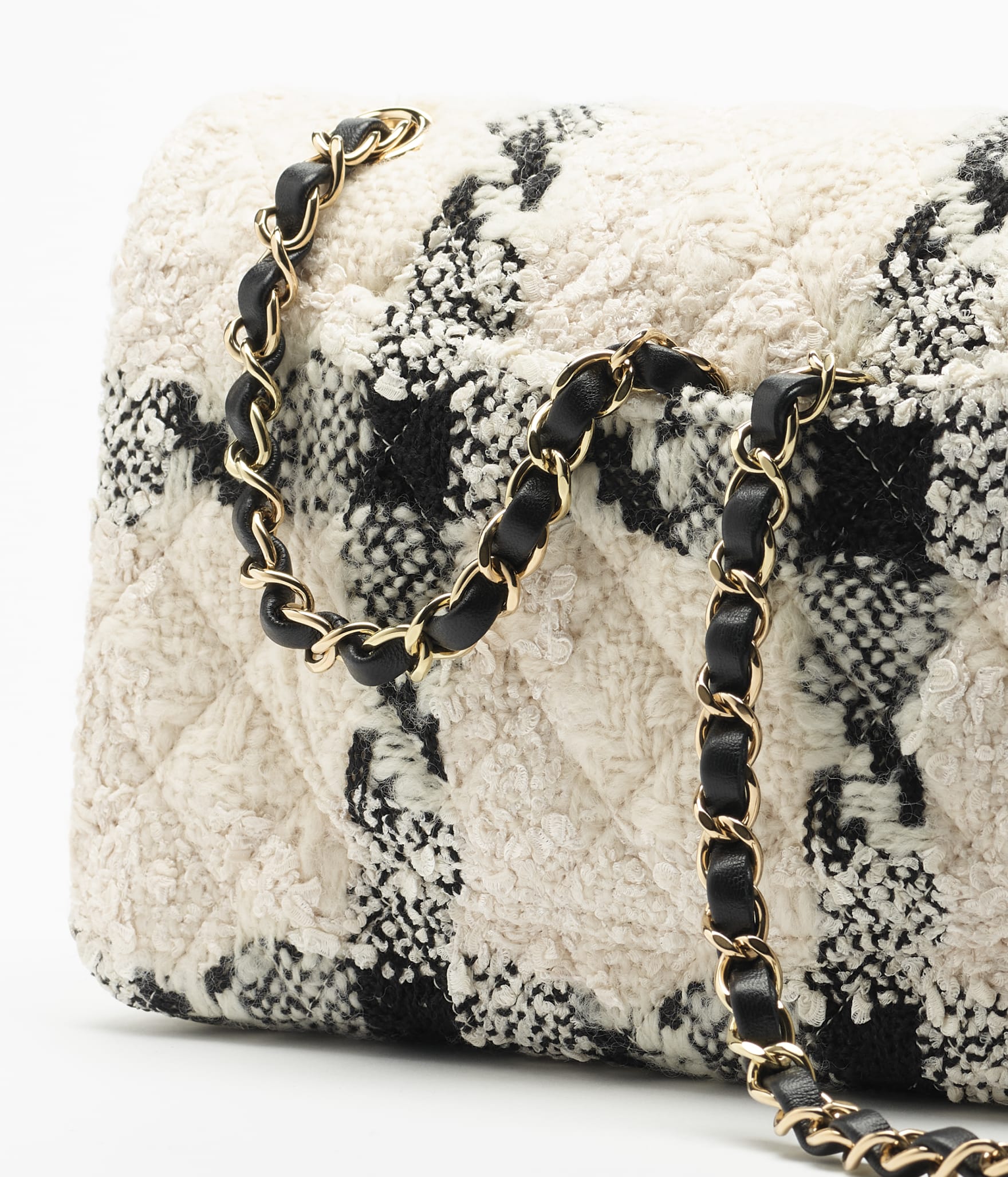 Classic 11.12 Handbag