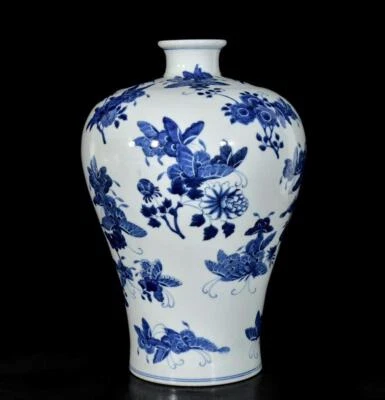 33CM Qianlong Signed Old Chinese Blue and White Vase W/butterfly N3132