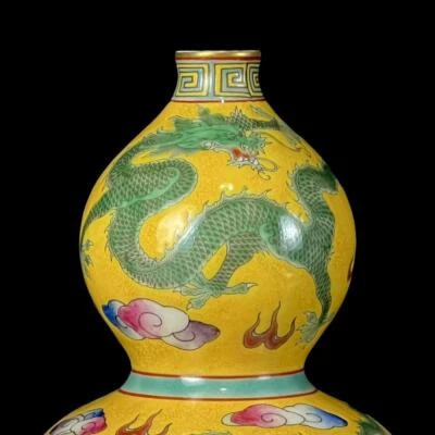 Qianlong Signed Old Chinese Colour Enamel Vase W/dragon CK186
