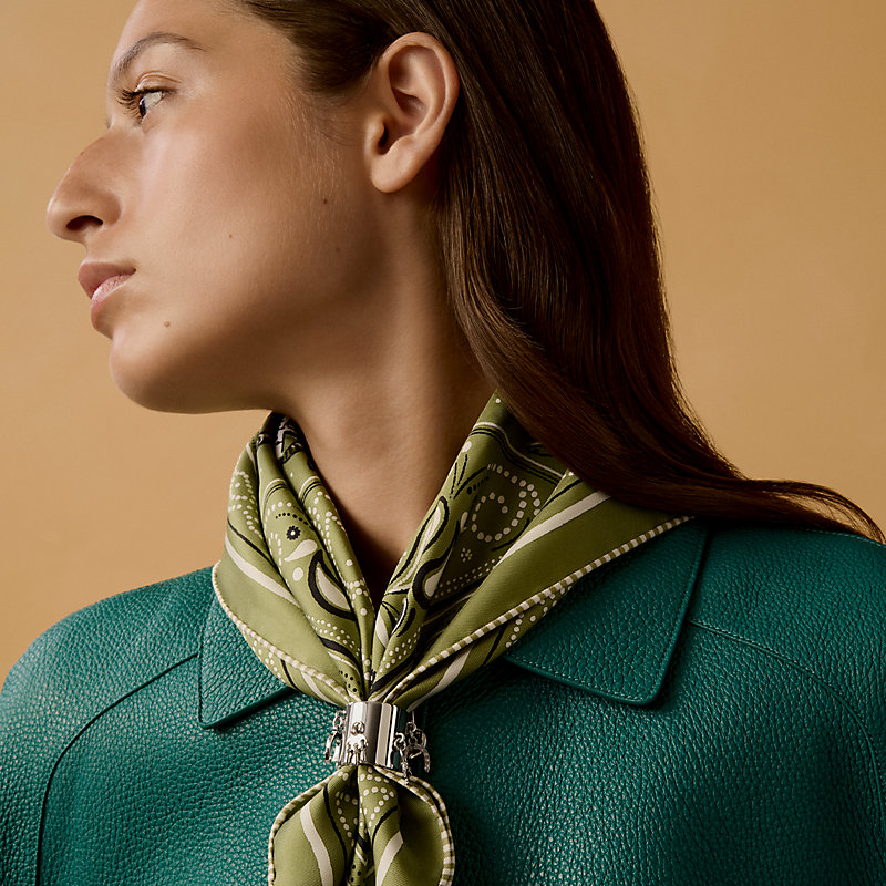 Charm's scarf ring