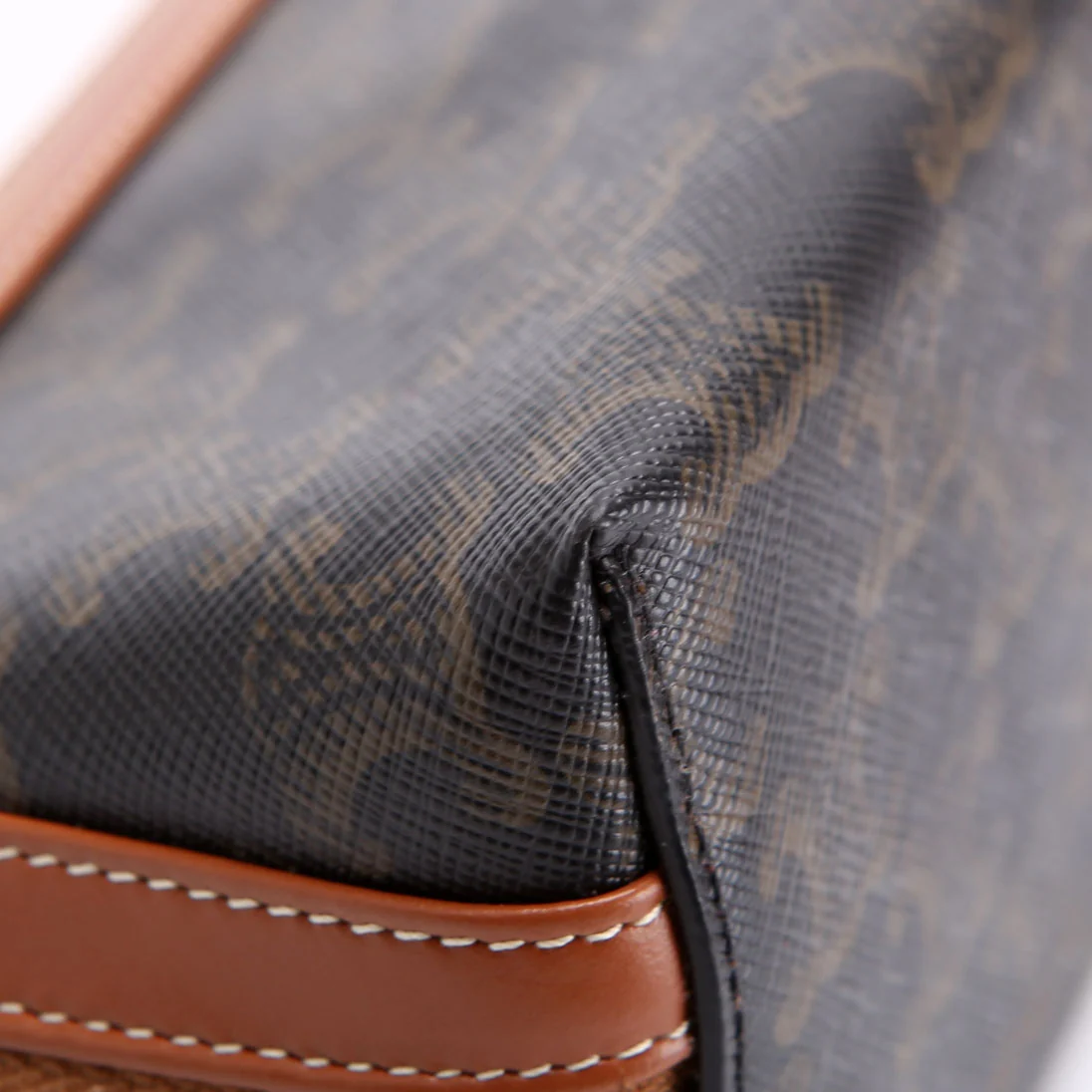 Triomphe Canvas Cosmetic Pouch Medium Brown