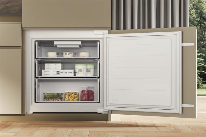 WHIRLPOOL - Frigorifero combinato SP40 810 2 Classe E 400 lt-Bianco