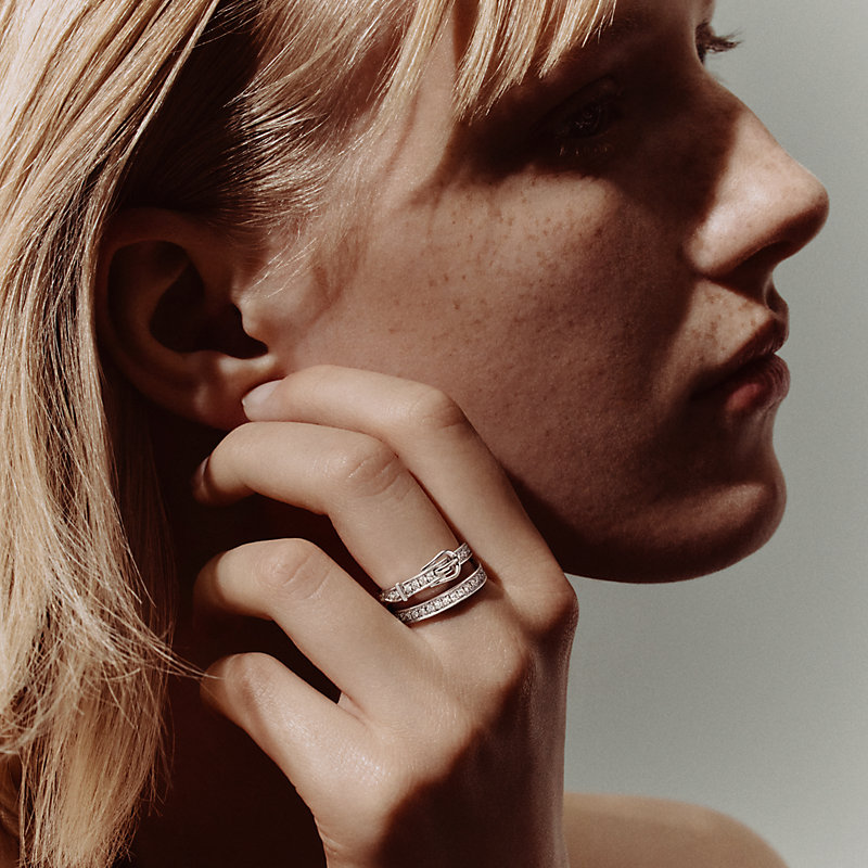 Etriviere ring, medium model
