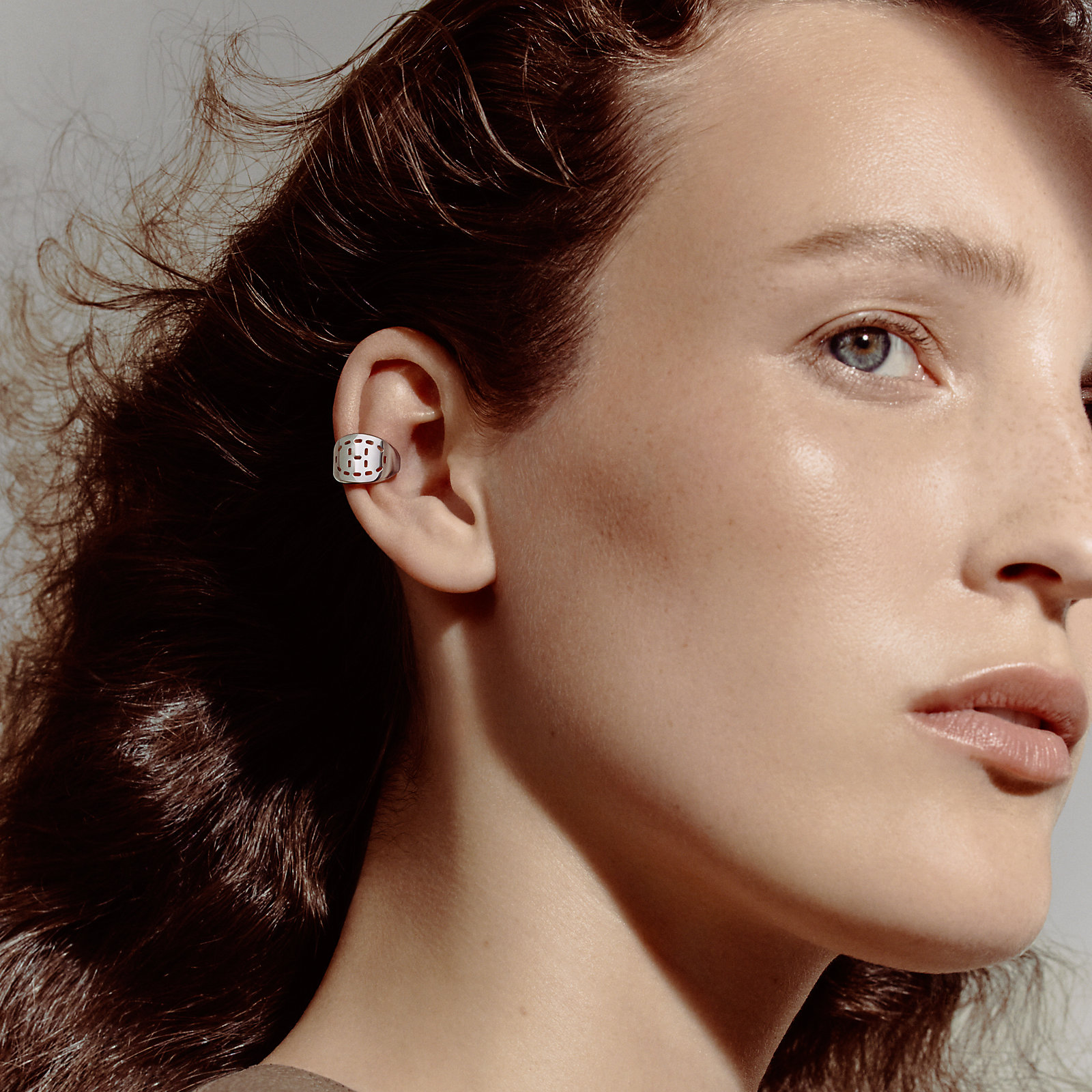 Point Sellier left single ear cuff
