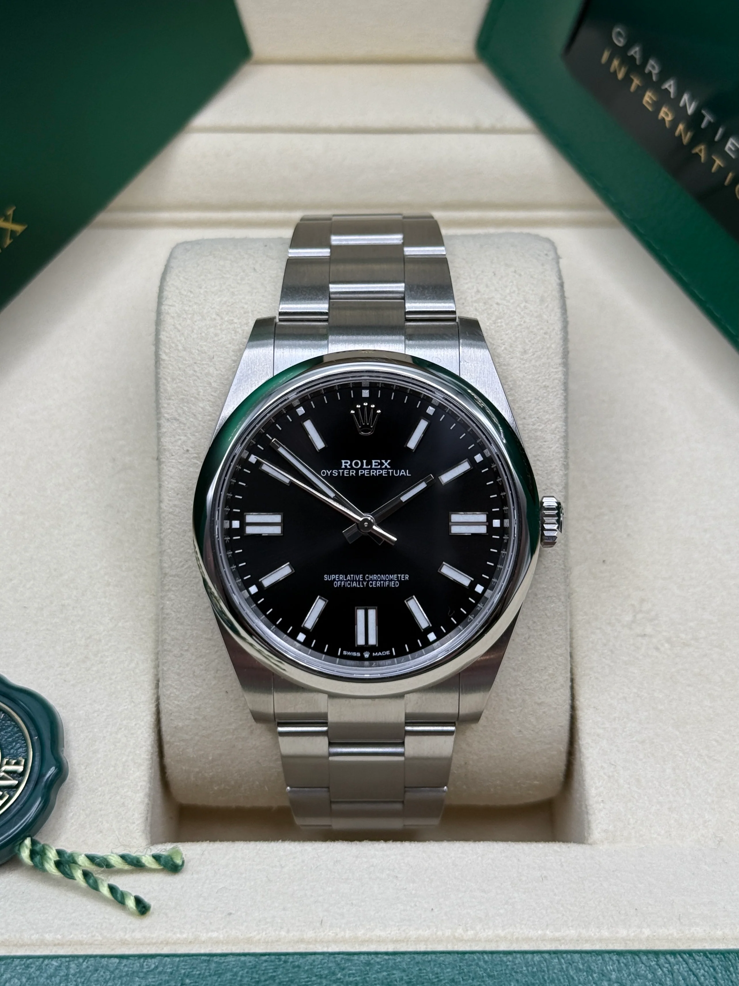 RLX  Oyster-Perpetual 41mm 124300-0002 Stainless Steel Black Index Dial Watch