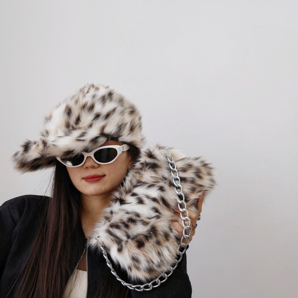 Plush leopard evening bag Asian style shoulder bag