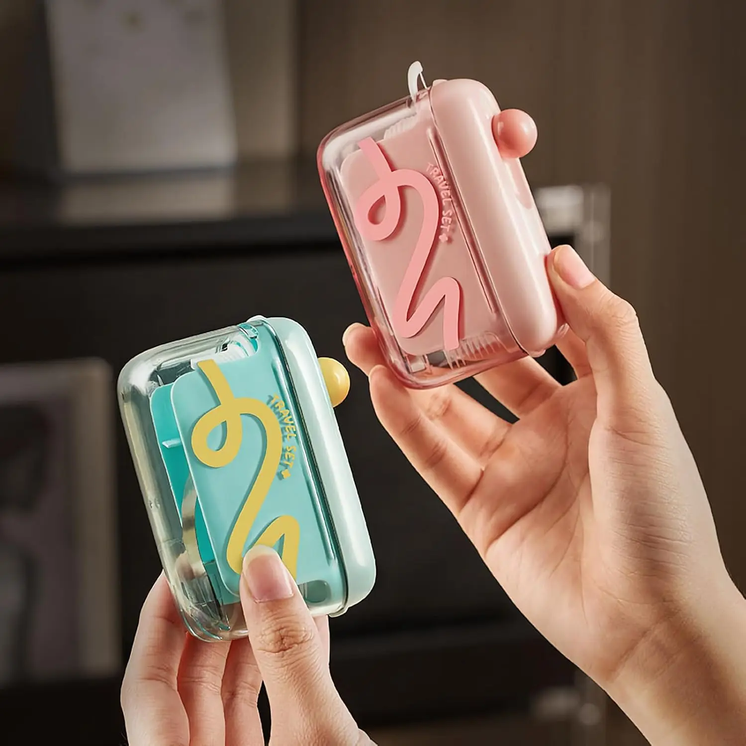 Portable Dental Floss Dispenser — Features an Automatic Pop-Up Mechanism