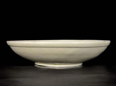 32CM Old Chinese Ding Kiln White Glaze Dish w/dragon N3279