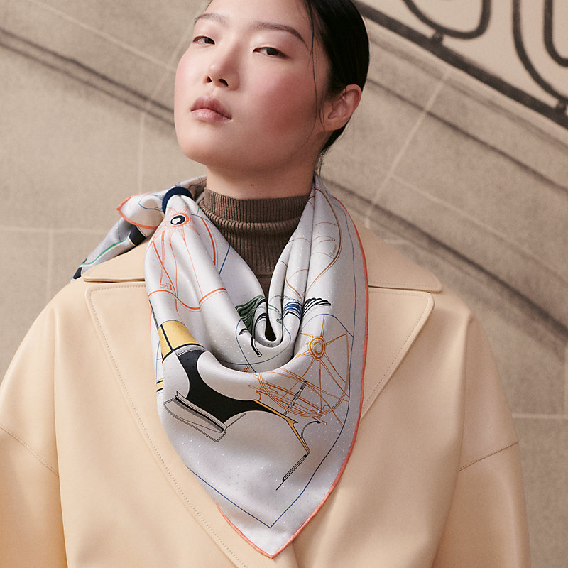 A Toute Berline ! leather eyelet scarf 70