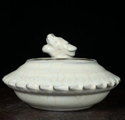 Old Chinese Guan Kiln White Glaze Brush Washer w/dragon CK617