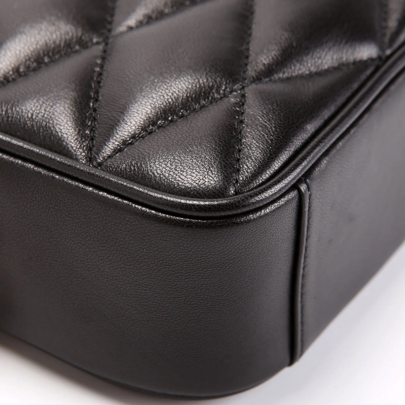 841439 Mini Camera Bag Quilted