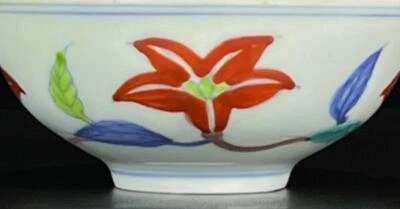 Old Chenghua Signed Chinese Doucai Bowl W/flower N1140