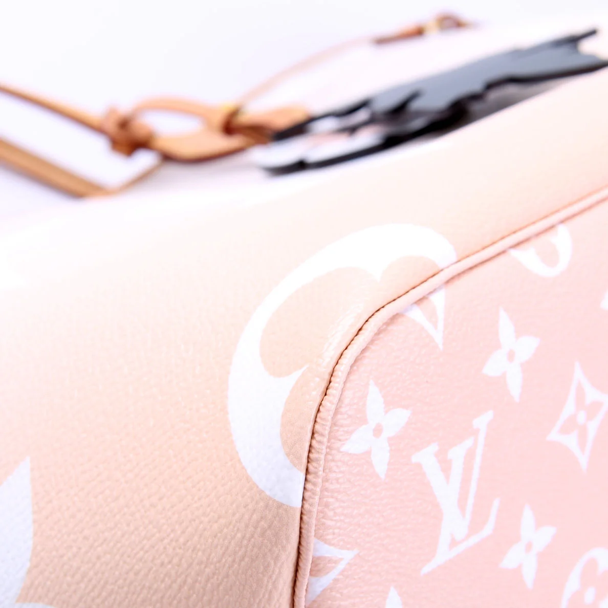 Neverfull MM 'By The Pool' With Pochette
