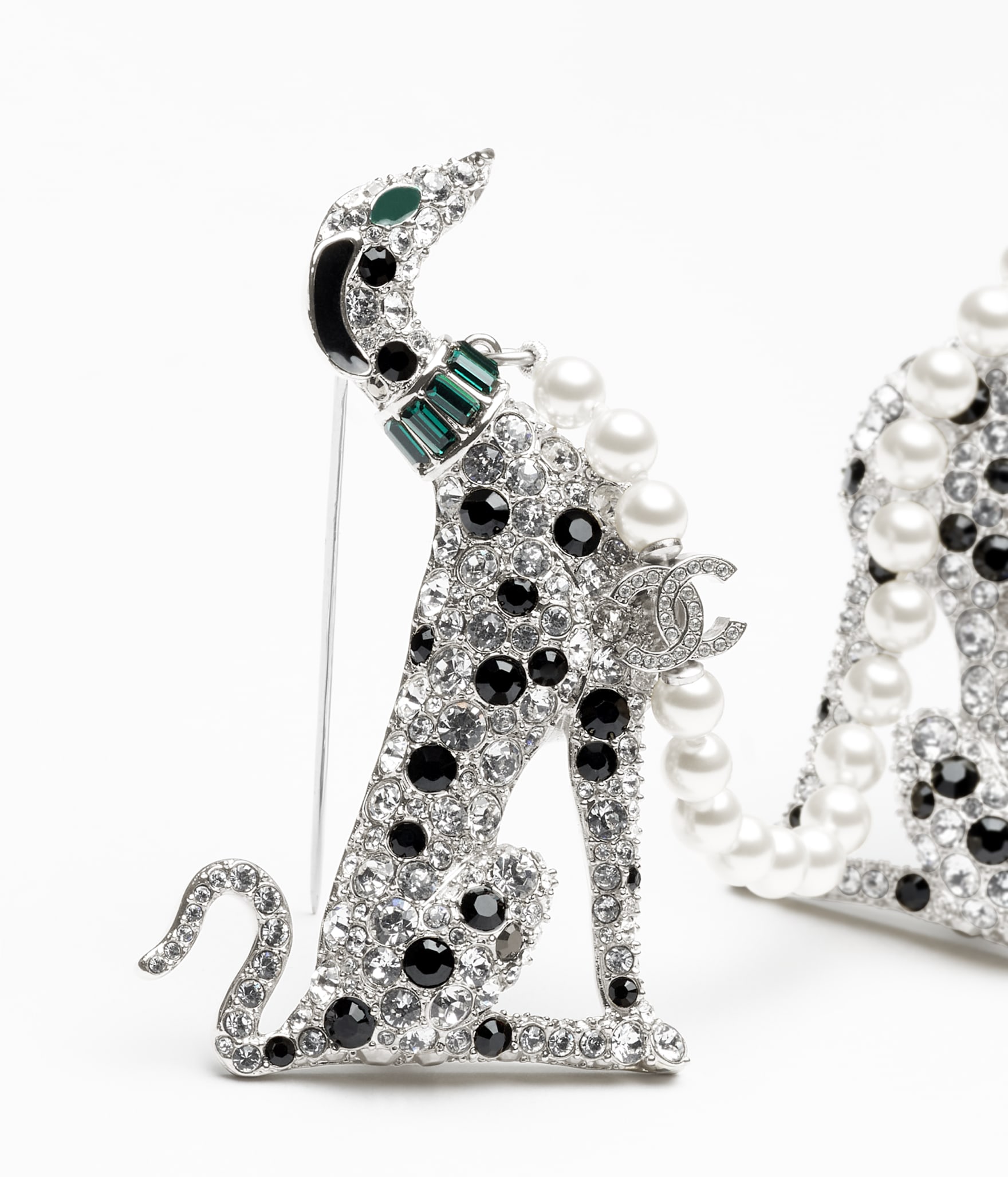 Brooch