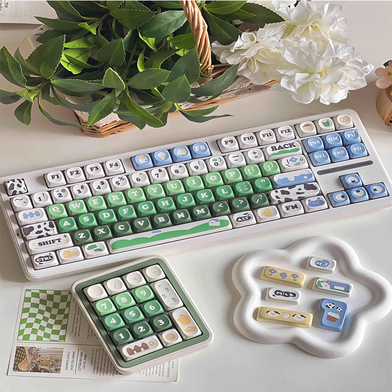 Cow Print MOA Profile Keycap Set – PBT Dye-Sublimation Mini Kit – Compatible with 68/75/98/104/108 Layouts