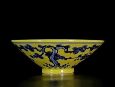 Xuande Signed Old Chinese Blue and White Bowl W/pine tree N698