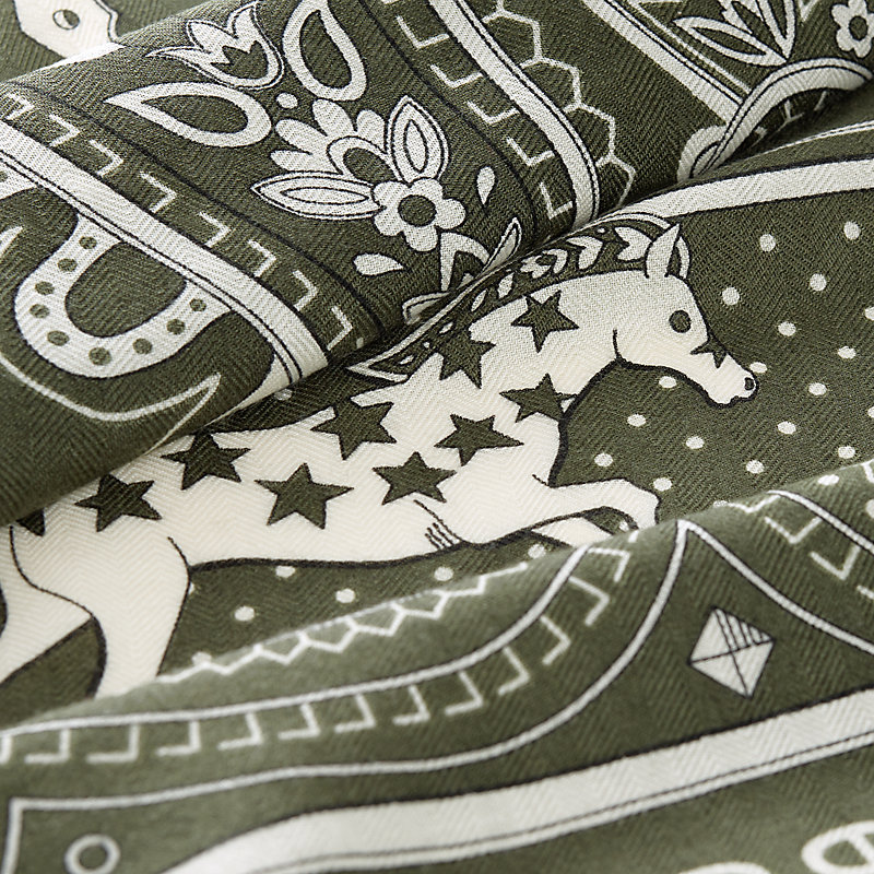 Cheval de Coeur Bandana shawl 140
