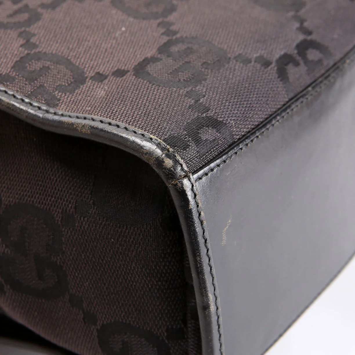 002.1064 GG Canvas Jackie Tote