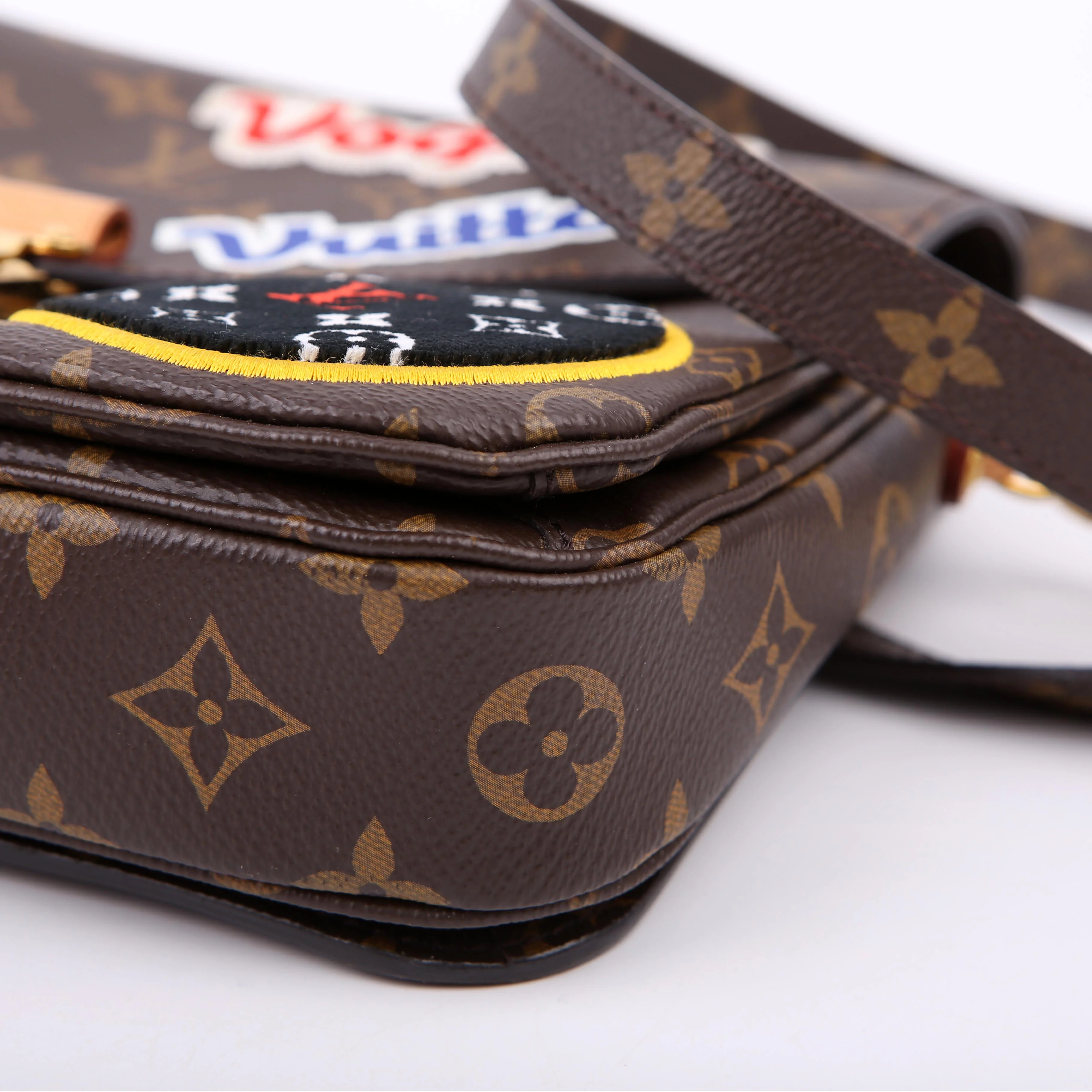 Pochette Metis Patches Monogram