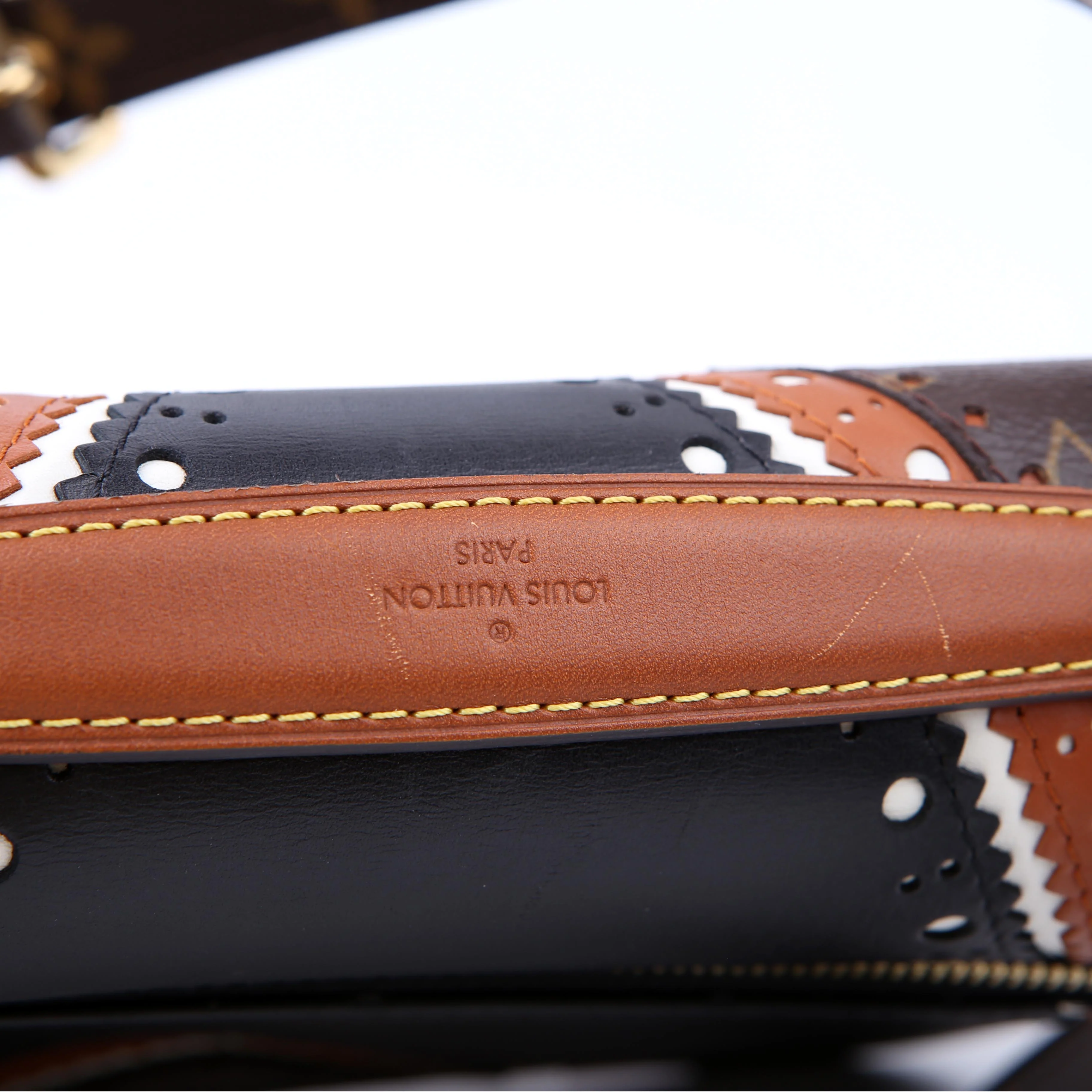 Pochette Metis Monogram Brogue Black/Brown