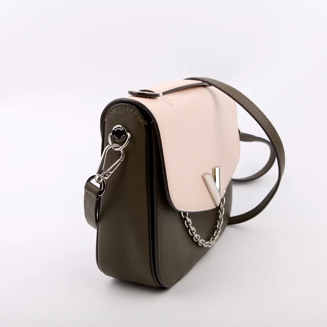LOUIS VUITTON Very Messenger Bag Pink/Green