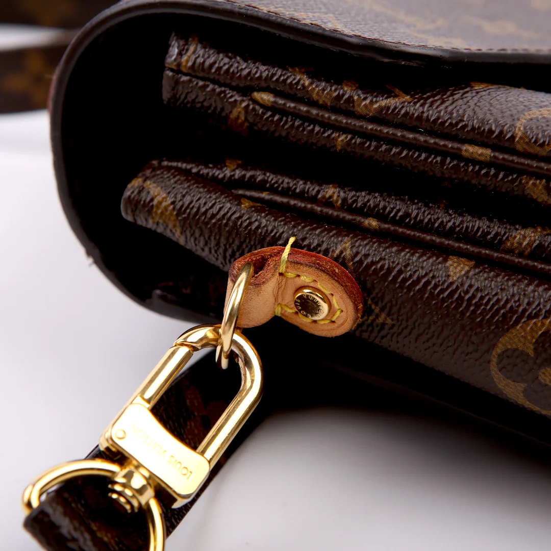 Pochette Metis Monogram
