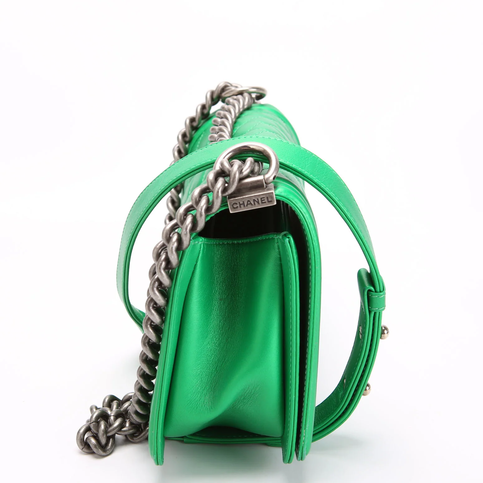 CHANEL Boy Flap Medium New Metallic Calfskin 20M Green