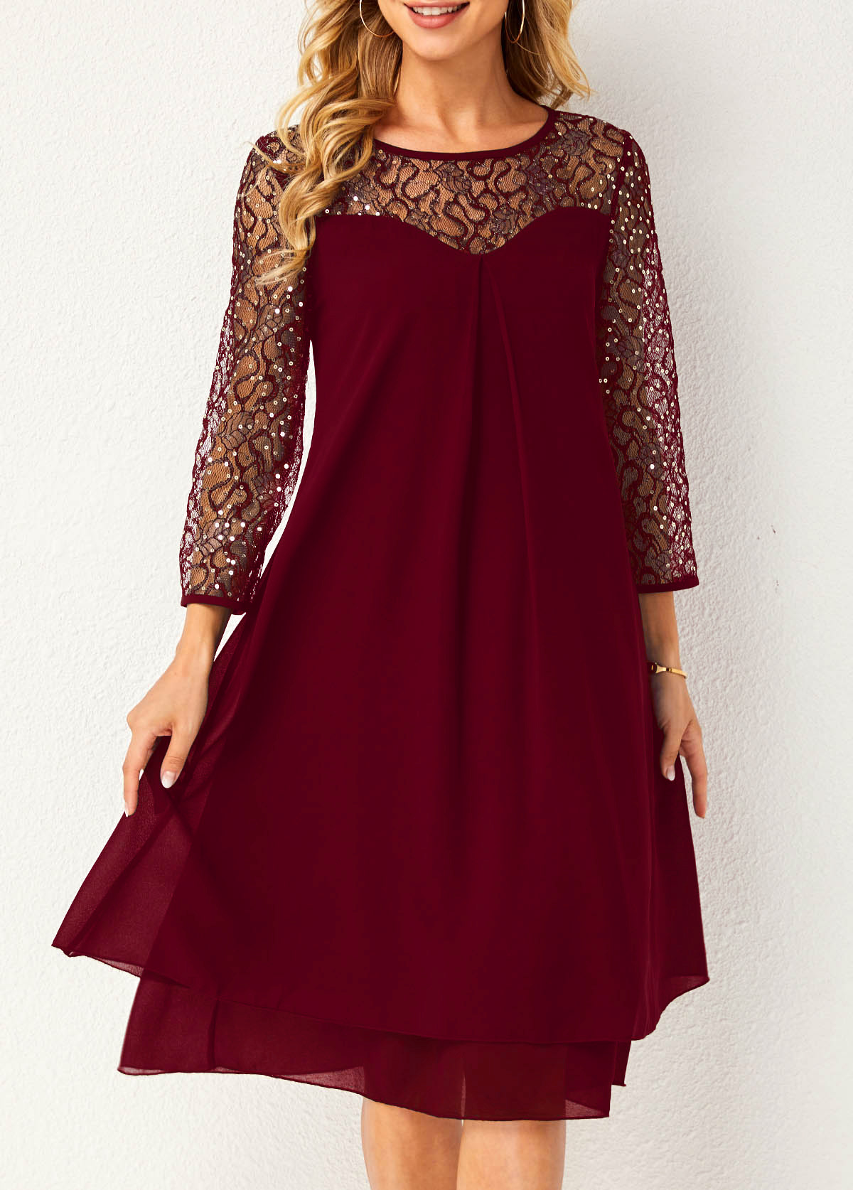 Layered Hem Lace Stitching Round Neck Dress