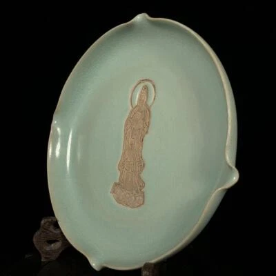 Old Chinese Guan Yao Guan Kiln Brush Washer w/Buddha Q1023