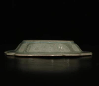 Old Chinese Ru Yao Ru Kiln Dish w/flower