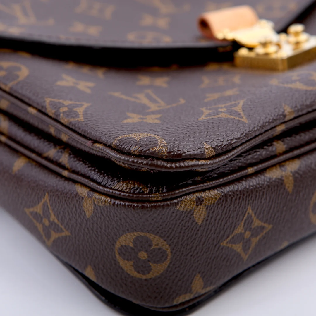 Pochette Metis Monogram