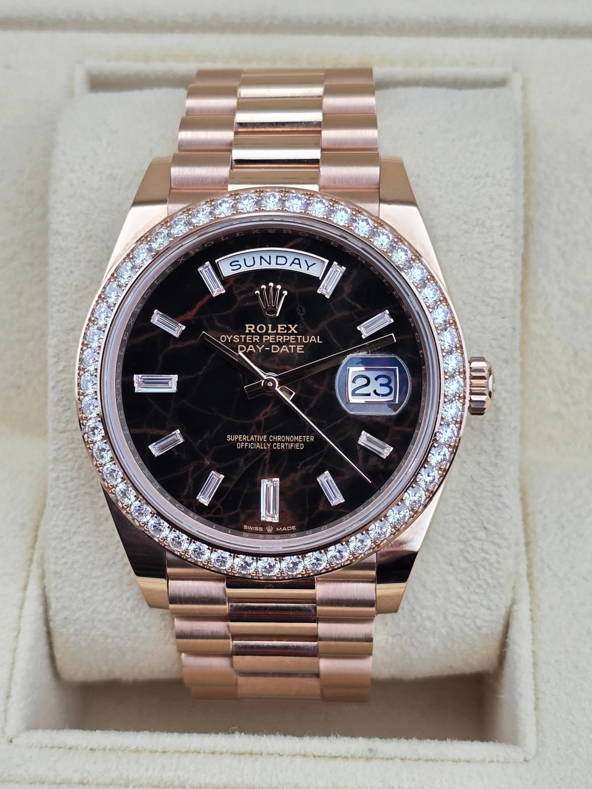 RLX  Day-Date 40mm Eisenkiesel / Diamonds Dial 228345rbr-0016