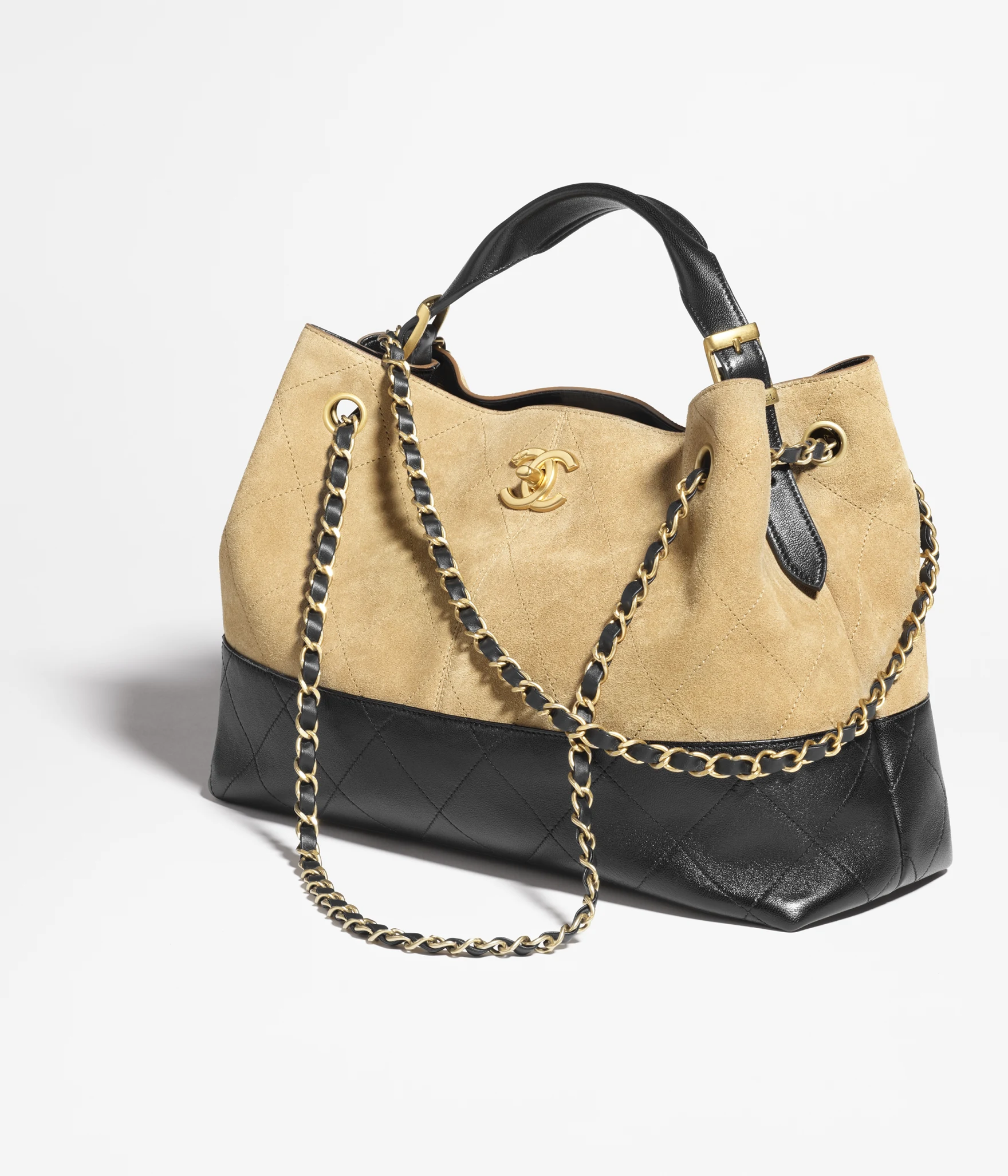 Chanel 25A Shopping Bag