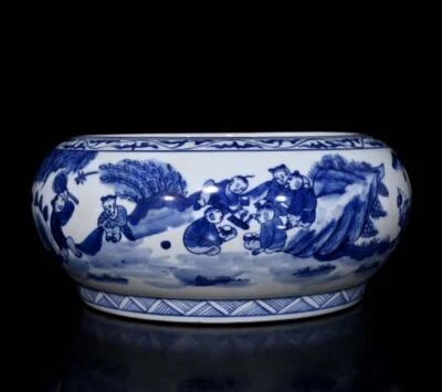 Qianlong Signed Old Chinese Blue and White Brush Washer W/kids N284