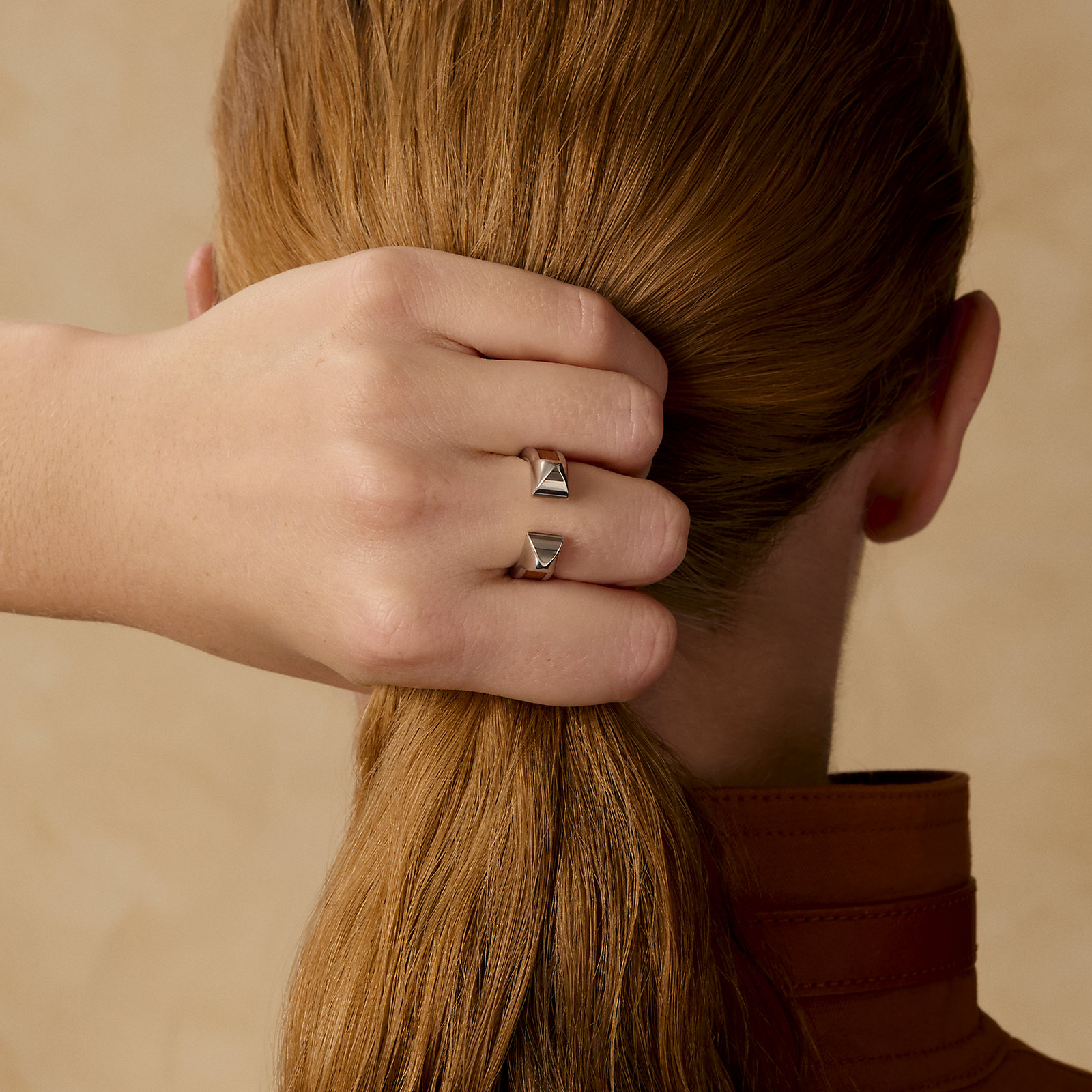 Athena double stud ring