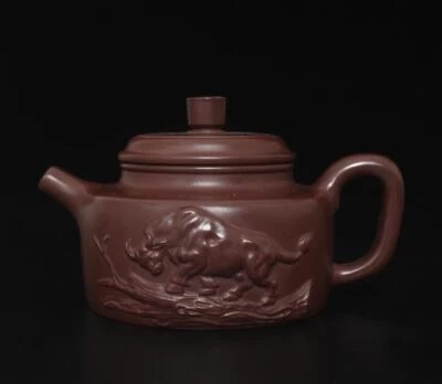 Guan Chanyan Signed Old Chinese Handmade Yixing Zisha Teapot w/cow