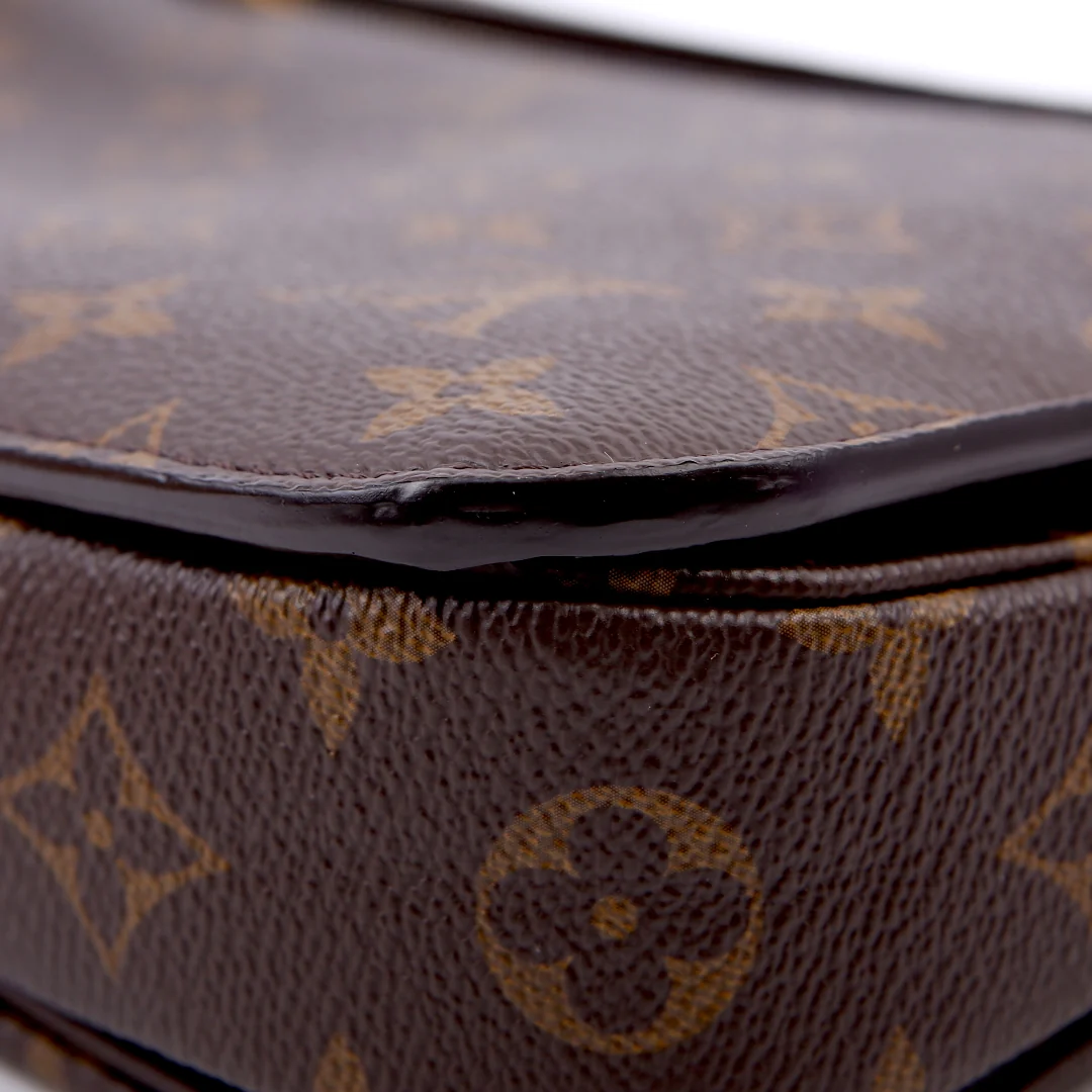 Pochette Metis Monogram