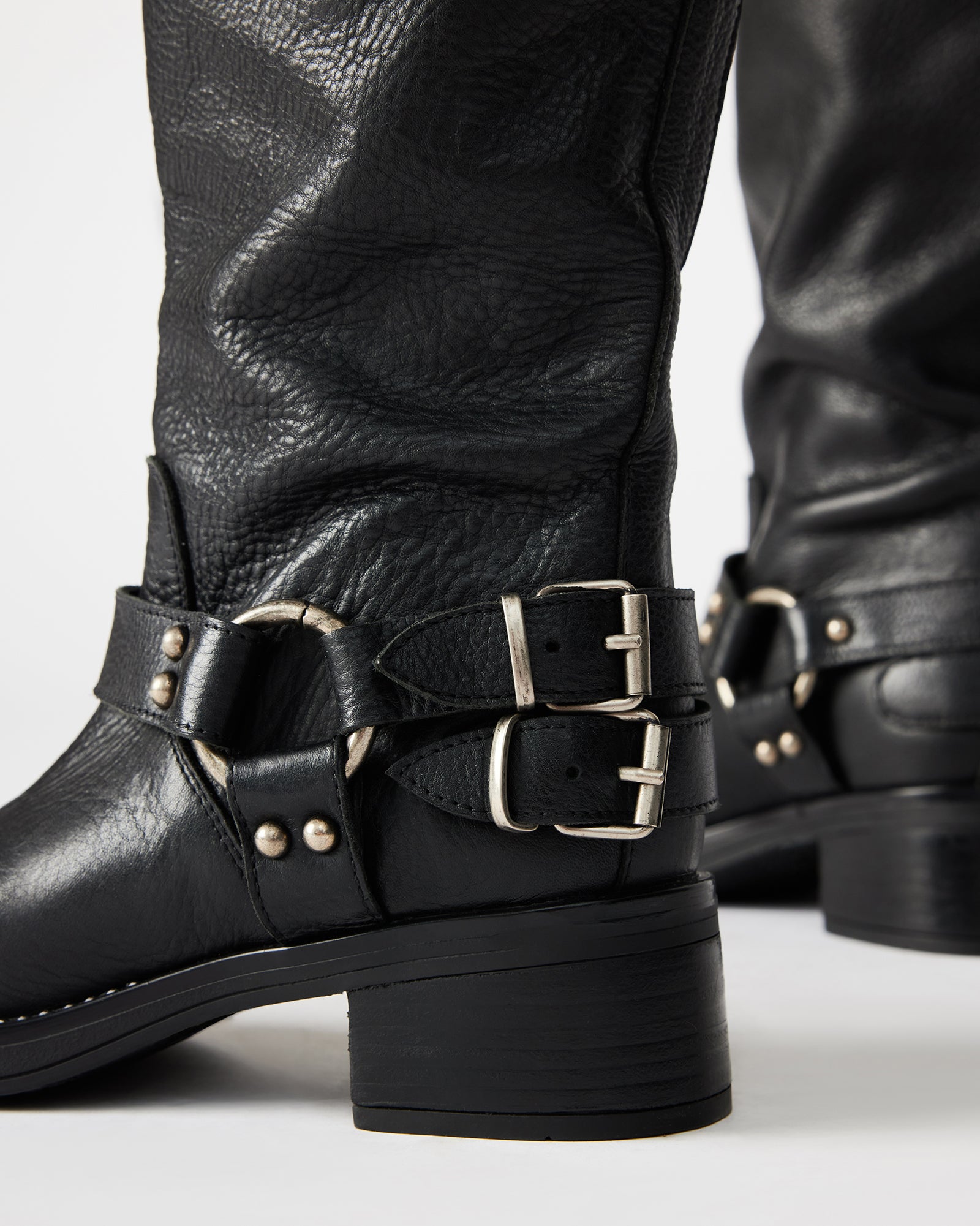 Astor Black Leather