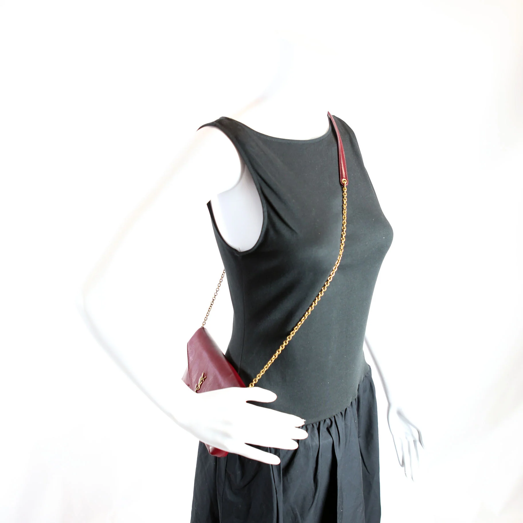 Cassandra Small Chain Pouch Lambskin 847638 Burgundy