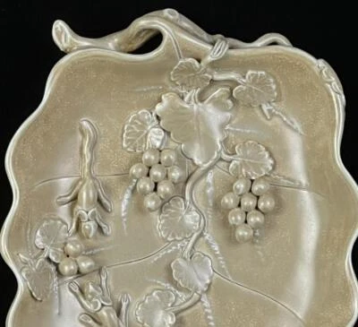 Chen Guozhi Signed Old Chinese Carved Porcelain Brush Washer w/ grape CK103