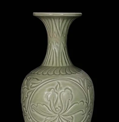Old Chinese Yaozhou Yao Yaozhou Kiln Vase w/flower N34