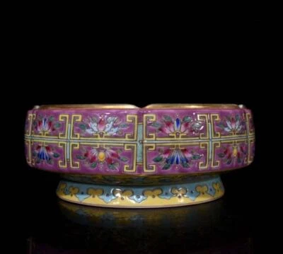 Qianlong Signed Chinese Colour Enamel Brush Washer w/flower N283