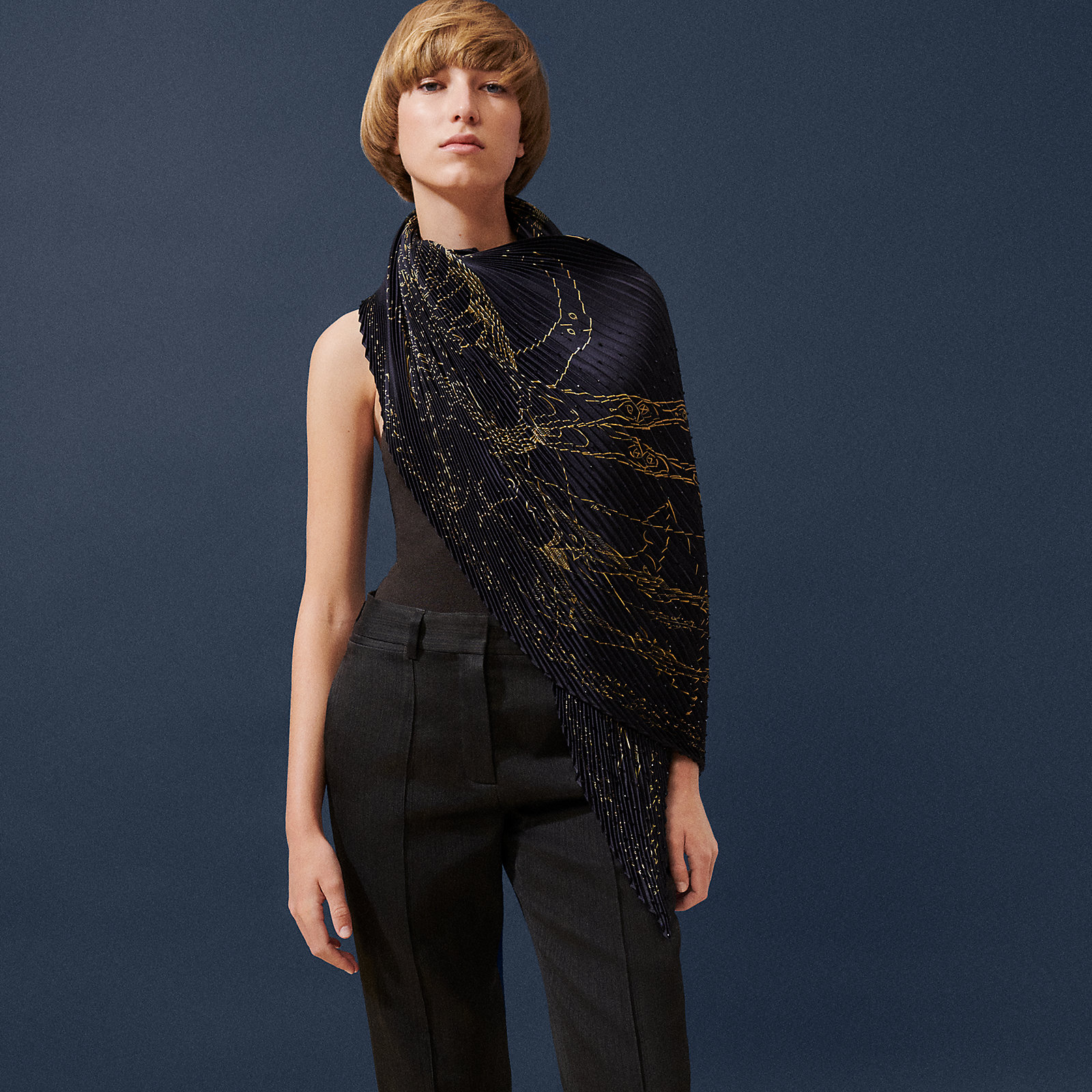 Le Pegase d'Hermès pleated scarf 140