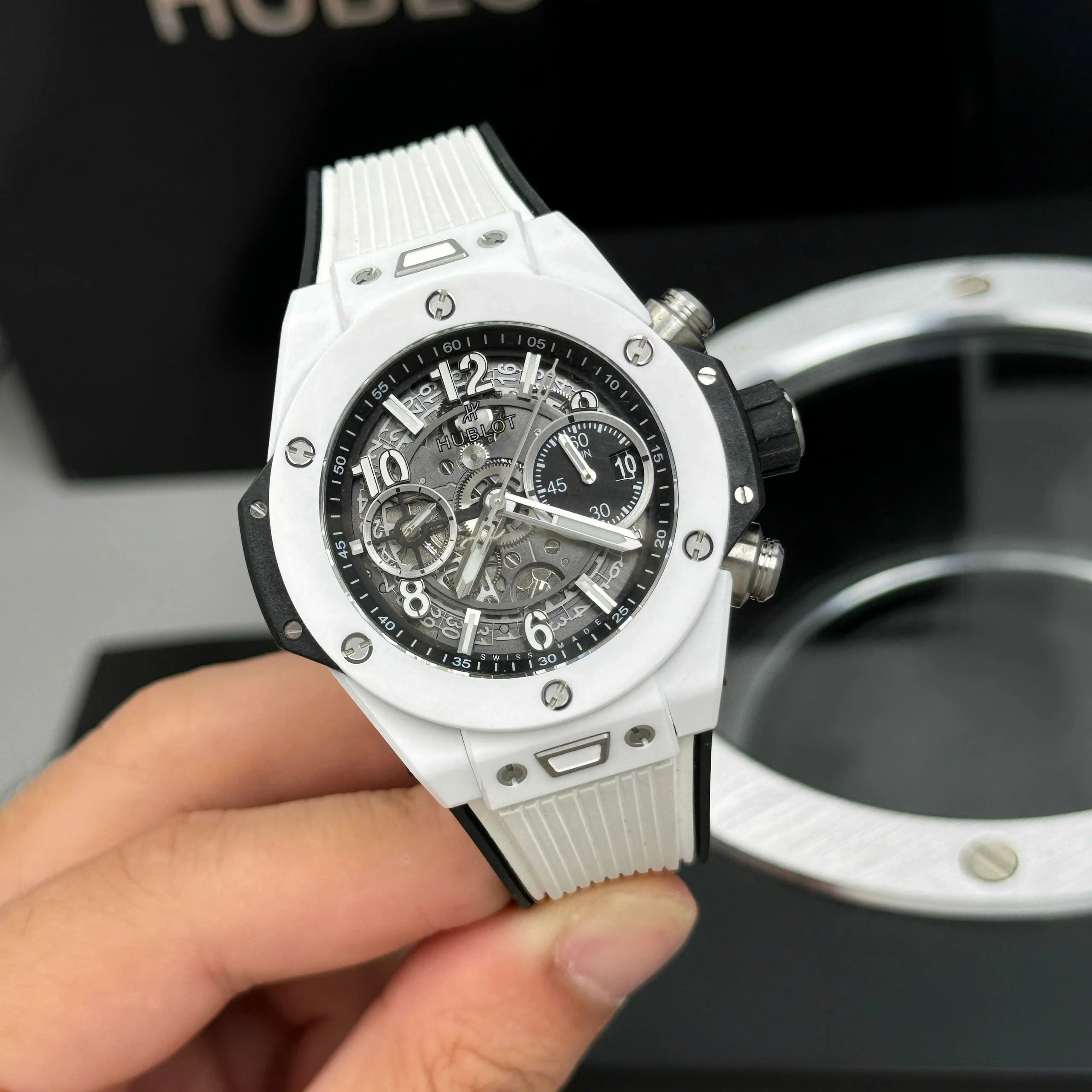 Hublot Big Bang Unico White Ceramic 44mm 421.HX.1170.RX